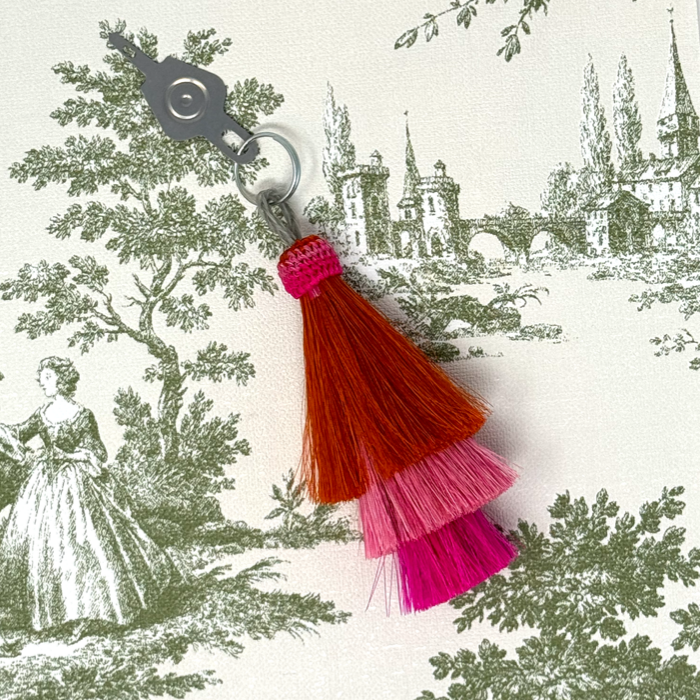 Horse Hair Tri-Tassel Needle Threader - Pink